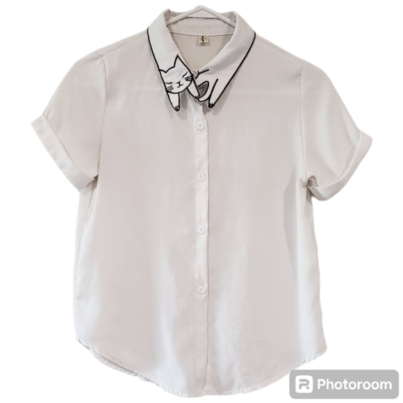 Tops - White Cat Collar Button Up Blouse Size Small